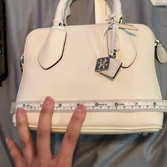 Tory Burch super white small purse - Picture 1 of 10